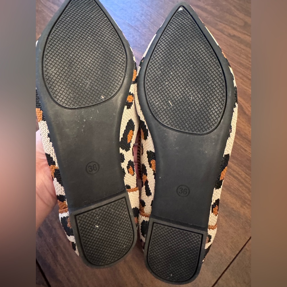 JBB Shoes Flats Brown Black Cream Pointed Woven Italian Leopard Print Size 6 - Picture 7 of 8